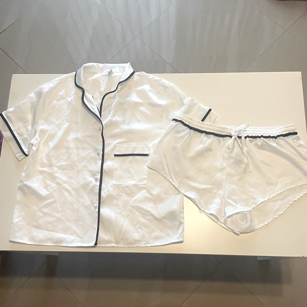 David’s Bridal Bride Pajama Set Size Small